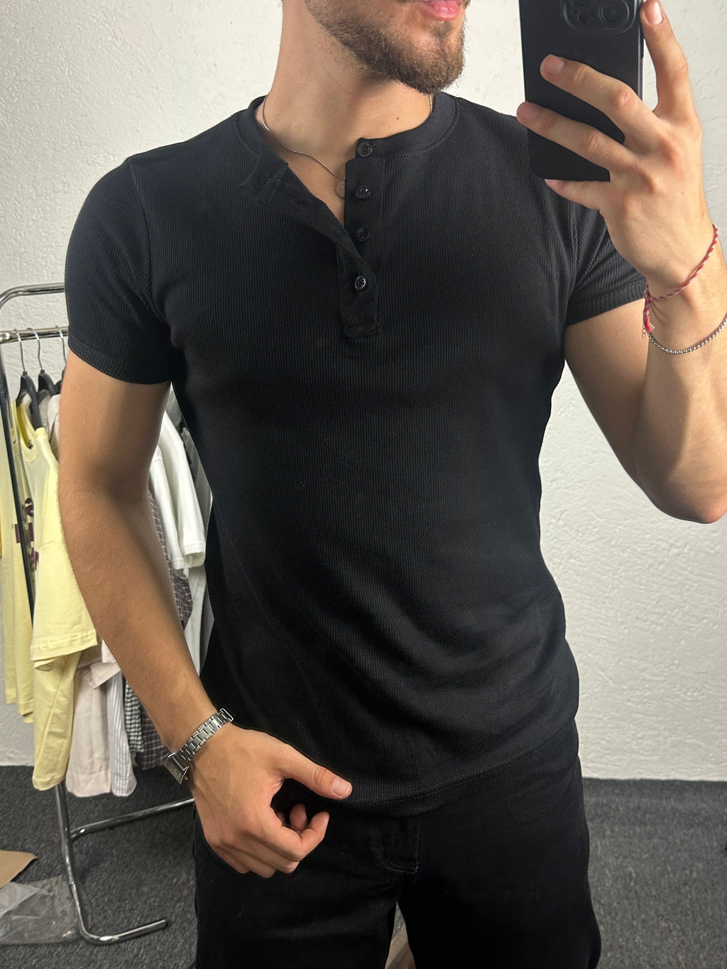 Siyah Henley Yaka T-shirt